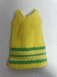 Excelente Difícil de Encontrar De Colección Mattel Twiggy Barbie Muñeca Twiggy Do's #1725 Vestido Amarillo - Imagen 1 de 3