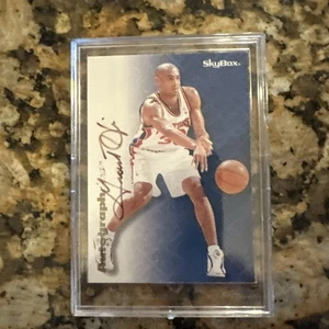 Autografie Grant Hill - Foto 1 di 7