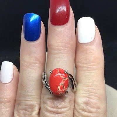 Anillo de moda tono plata rojo con cabina de vidrio tostado/negro piedra talla 7 G392 Foto 1 de 4