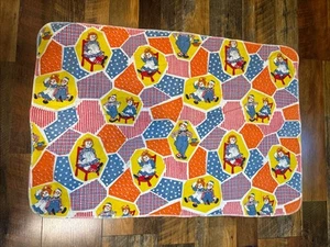 Manta bebé retazos vintage años 70 Raggedy Ann & Andy estampado recepción 27x39 - Imagen 1 de 6