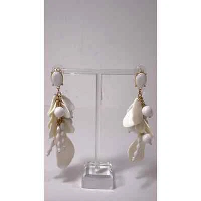 Banana Republic Women's White Resin Bead Leaf Statement Earrings NWT 48 - Image 1 of 4
