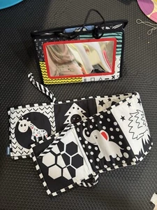 Baby Black And White High Contrast Toys - Picture 1 of 2