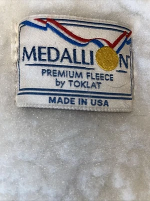 Medallion Premium Fleece de Toklat Inglés Blanco Almohadilla Antideslizante Forma Transpirable Foto 1 de 4