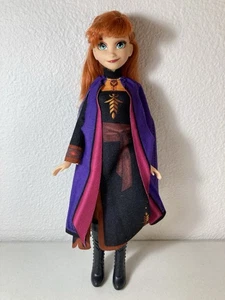 Hasbro - 2018 Disney - Frozen II - Forest Expedition - 11” Anna Doll - Picture 1 of 7