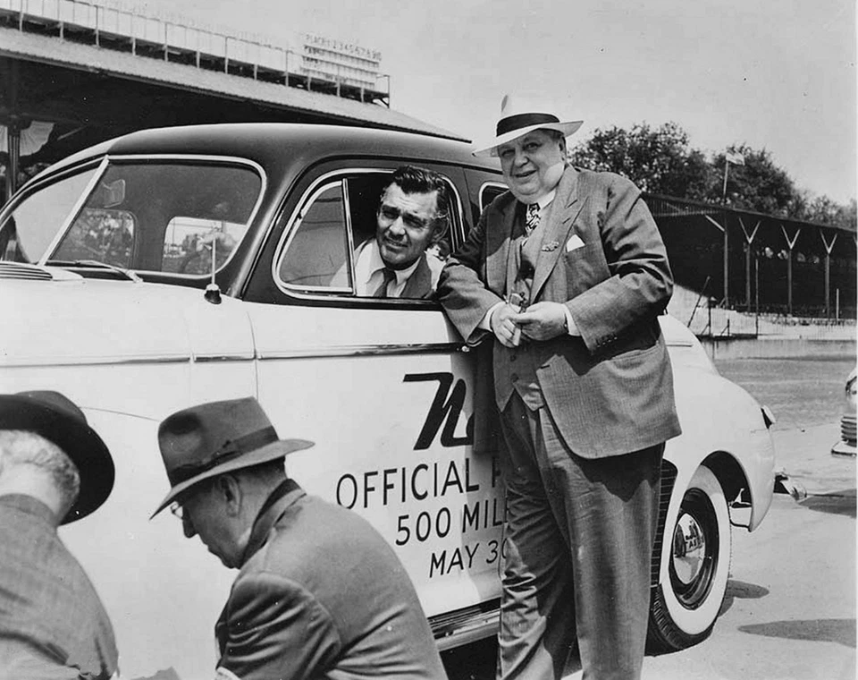 1948 CLARK GABLE in NASH INDY PACE CAR Photo  (183-e ) - Image 1 of 1