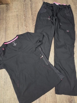 Conjunto de calça Koi Lite preta feminina esfoliante preta sólida enfermagem XS e XS pequena - Imagem 1 de 4