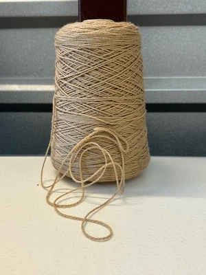 NICE Cone Spool DK Highland Weaving Craft Wool Yarn 14.9oz 422gr Khaki 2614 C - Image 1 of 4