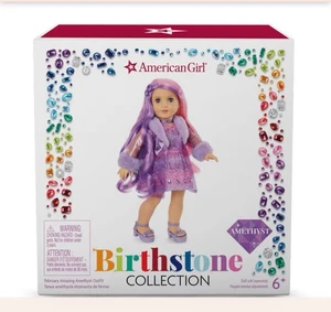 AMERIKANISCHES MÄDCHEN GEBURTSSTEIN FEBRUAR TOLLES AMETHYST OUTFIT - NEU IM KARTON - Bild 1 von 2