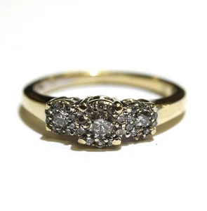 14k white gold .25ct round diamond 3 stone engagement ring 3.7g ladies 7 - Imagen 1 de 7