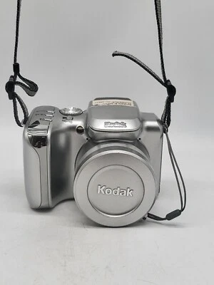 Kodak EasyShare Z612 6.1MP Digital Camera Partd Or Repair  - Image 1 of 4