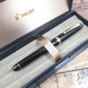 PILOT CUSTOM74 NIB:SM 14K-585 FOUNTAIN PEN VINTAGE BLACK GOLD JAPAN BOX A313 - Picture 1 of 12