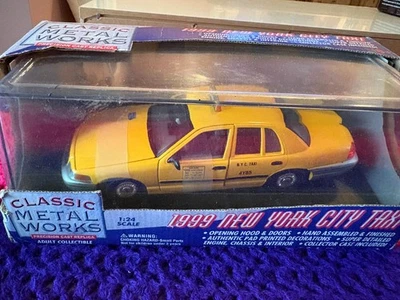 CLASSIC METAL WORKS ESCALA 1:24 1999 TAXI CIUDAD NUEVA YORK Foto 1 de 4