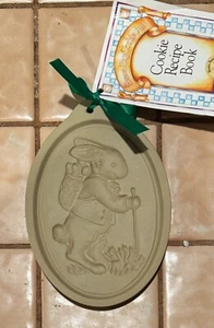 Vintage Brown Bag Cookie Art Cookie Mould Peter Rabbit 1984 - Picture 1 of 2