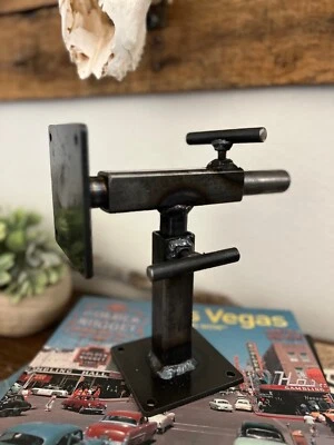 Soporte de taxidermia Soporte de montaje de 2 ejes sincitymetalworks Foto 1 de 4