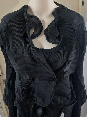 Issey Miyake black pleated jacket - Image 1 of 4