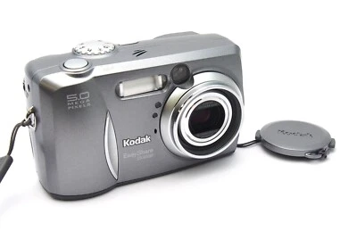 Kodak Easy Share DX4530 5.0MP Digital Camera - UK Dealer - Image 1 of 4