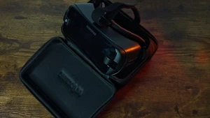 SAMSUNG GEAR VR OCULUS + Remote+ Case - Picture 1 of 16