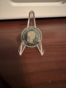 Queen 2014 Brian May Coin Guitar Pick - Picture 1 of 2