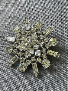 Vintage Brosche Strass Retro rund Cocktail formell Hochzeit klar Deko - Bild 1 von 9