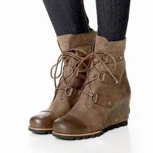 Sorel Joan Of Arctic Tabak Wasserdicht Leder Keilabsatz Schnürstiefel Größe: 9 - Bild 1 von 9