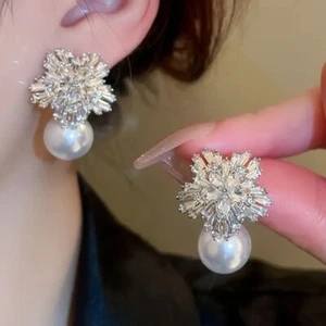 Ohrringe Ohrstecker  Ohrschmuck  Funkelnde Blume Ohrringe,  Einzigartig Braut - Bild 1 von 6