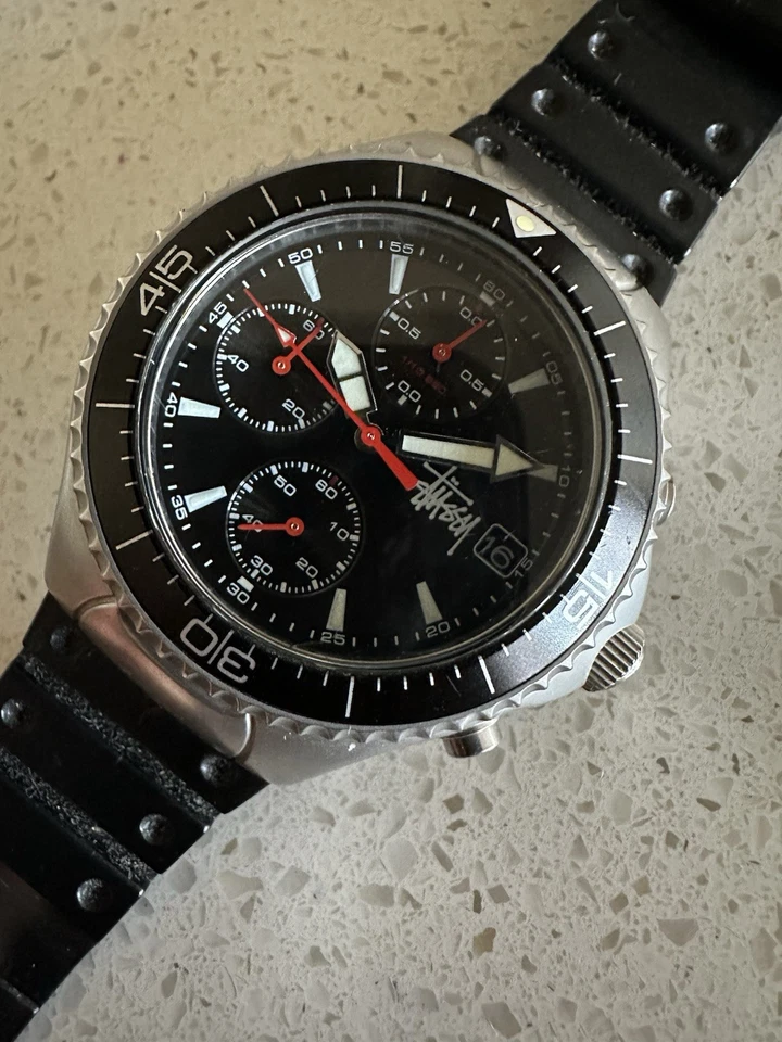 Винтажные наручные часы STUSSY TOURMASTER Seiko серебро черный резиновый спортивный ремешок - Изображение 1 из 4