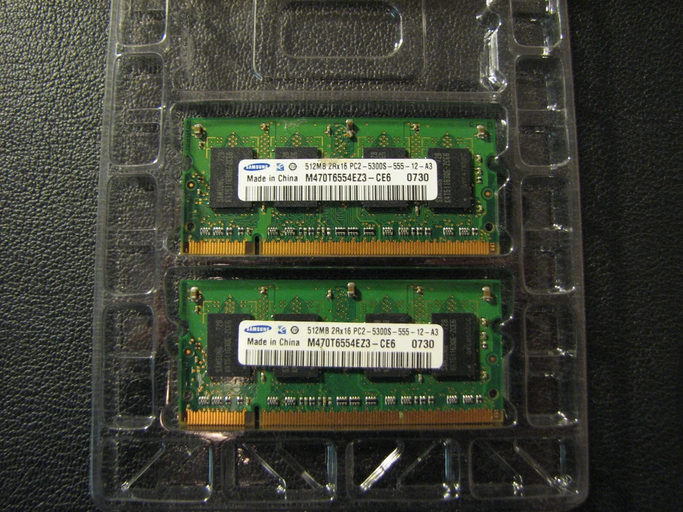 Samsung 2x 512MB (1GB total)  PC2-5300S  200-Pin SODIMM  - Image 1 of 1