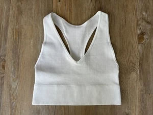 Ladies Hollister GILLY HICKS White Ribbed V Neck Racing Back Crop Top Large - Picture 1 of 3