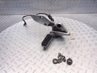 Yamaha Fazer FZ1 FZS1 FZS1000 2002 01-05 estribo trasero derecho reposapiés Foto 1 de 4