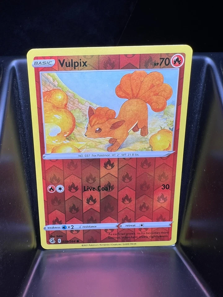 Vulpix 028/264 Swsh08: Fusion Strike Reverse Holo - Image 1 of 1