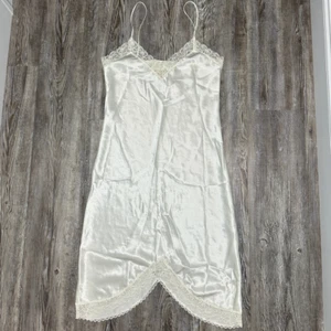 Vintage Victoria's Secret Gold Label Ivory Lace Slip Dress Bridal Y2K Small - Picture 1 of 8