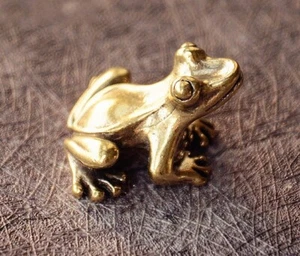 Brass Frog Animal Statue Small Sculpture Tabletop Figurine Home Decor Gifts - Picture 1 of 6