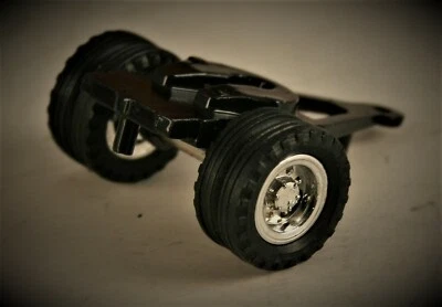 1:53 Scale Tonkin Die Cast Metal Frame Dolly for 28' Pup Trailers 1/53 - Image 1 of 2