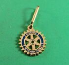 Uhrenanhänger: Rotary International Logo auf Federfang
