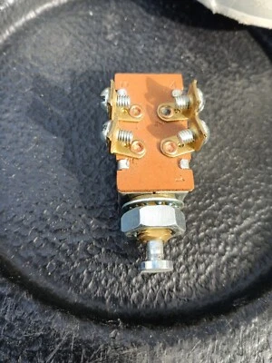 Interruptor de puerta Littelfuse/Cole Hersee 9118-BX, 4 tornillos, vástago corto 7/16" Foto 1 de 2