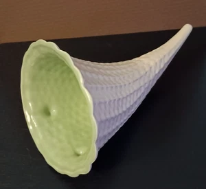 Red Wing Pottery Cornucopia White Mint Green Interior - Picture 1 of 5