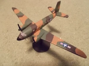 Built 1/144: American DOUGLAS AC-47 SPOOKY Gunship Aircraft USAF - Picture 1 of 1