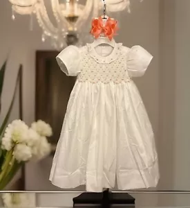 Mädchen neu mit Etikett Phoenix & Ren by Remember Nguyen gesmoktes Kleid gefüttert flarefreie Schleife 3T - Bild 1 von 13