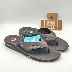 REEF “Fanning” Men’s Flip-Flop Sandal & Sole Bottle Opener (Brown/Gum) - NEW - Picture 1 of 18