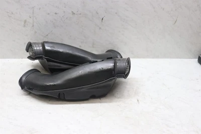 Juego de conductos de admisión de caja de aire Suzuki GSXR750 2001-2003 Foto 1 de 4
