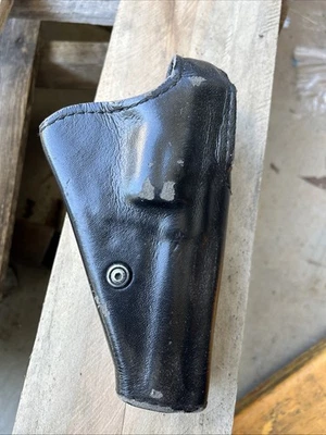 SAFARILAND Gun Holster for S&W L Frame  RH - Image 1 of 4