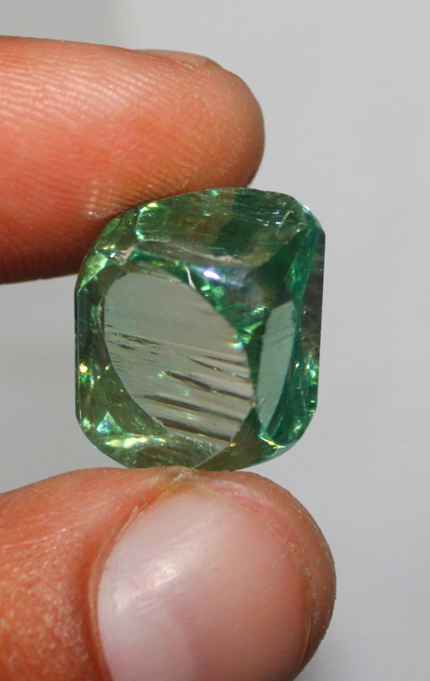 26.75 Ct Moissanite Raw VVS1 quality Green color Large Moissanite Rough gemstone - Image 1 of 3