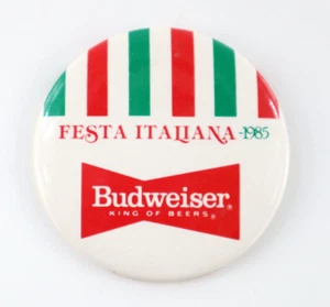 1985 Budweiser Festa Italiana Button Pin Vintage 80er Bier Barware - Bild 1 von 2