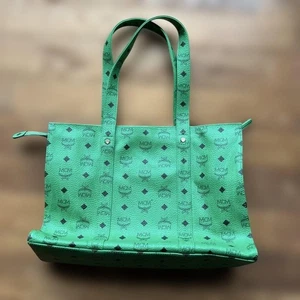 MCM grüne Leder Tasche Schultertasche Logo mit Etui fast unbenutzt echt - Bild 1 von 14