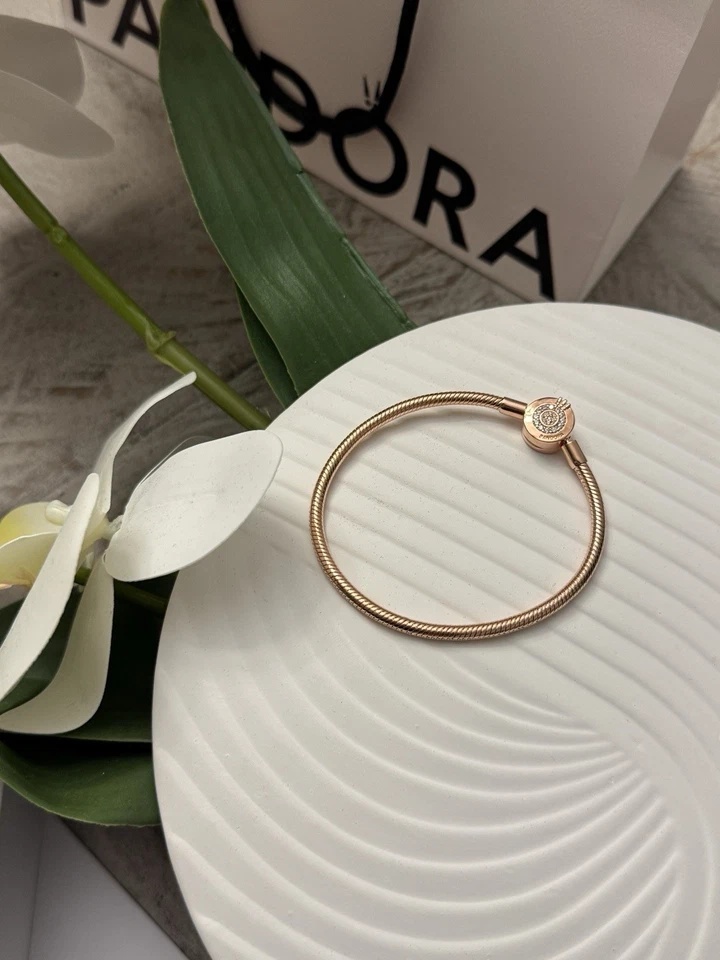 NUEVO Auténtico Brazalete Corona Brillante Momento Oro Rosa Pandora. Tamaño -7,5 pulgadas Foto 1 de 3