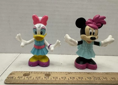 Disney Junior Minnie Mouse Bobblin' Tea Time Minnie & Daisy Fisher-Price Foto 1 de 4