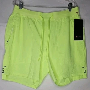NUOVO Lululemon Licenza di Allenamento Corto 7” Linerless Uomo Taglia XL Evidenziatore Verde - Foto 1 di 7