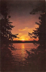 Beautiful Sunset Over Lake Minnesota(?) Vintage Chrome PC - Picture 1 of 2