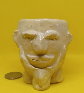 "Gnomo vuoto" - Scultura originale in argilla. Fatto a mano, smaltato, firmato. - Foto 1 di 10