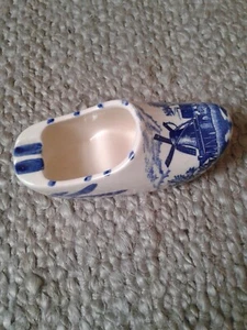 2x5.5in DUTCH CLOG SHOE ASHTRAY DECOR...GREAT VINTAGE BLUE DESIGN - Picture 1 of 4